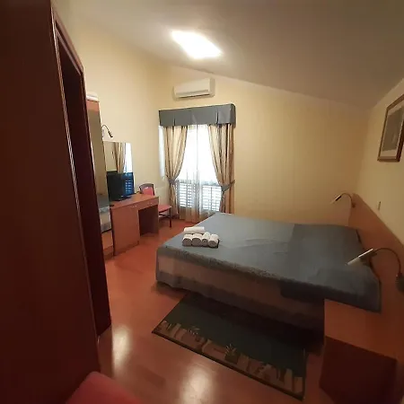 Guest house House Uli Near The